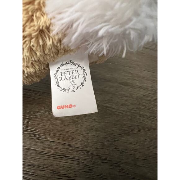 Gund Peter Rabbit Plush Beatrix Potter Stuffed Toy With Vest and Carrot - Picture 4 of 5